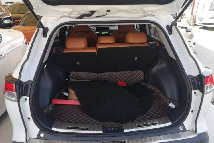 Used Toyota FRONTLANDER 2023 2.0L CVT Leading Edition Trunk