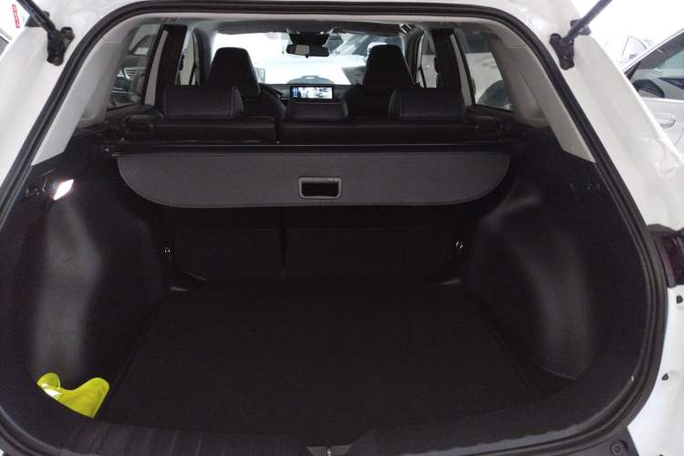 Used Toyota FRONTLANDER 2023 2.0L CVT Luxury Edition Trunk
