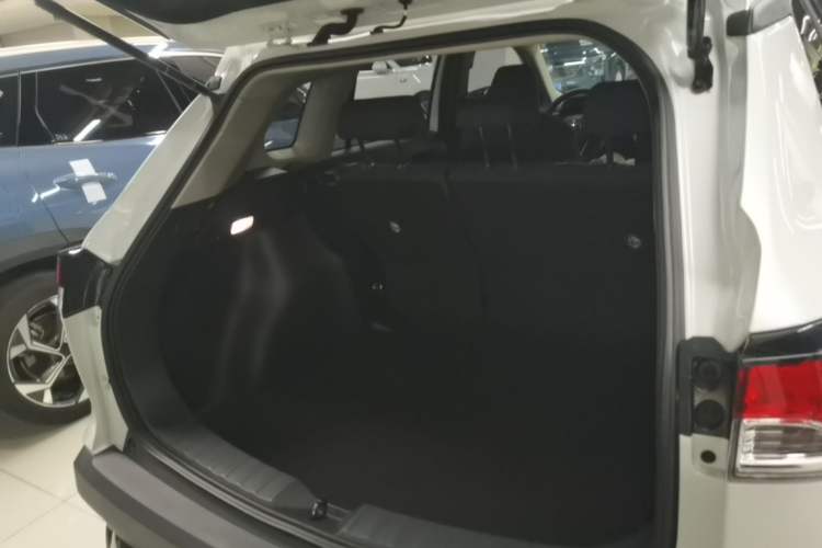 Used Toyota FRONTLANDER 2023 2.0L CVT Elite Edition Trunk