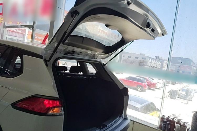 Used Toyota FRONTLANDER 2023 2.0L CVT Leading Edition Trunk