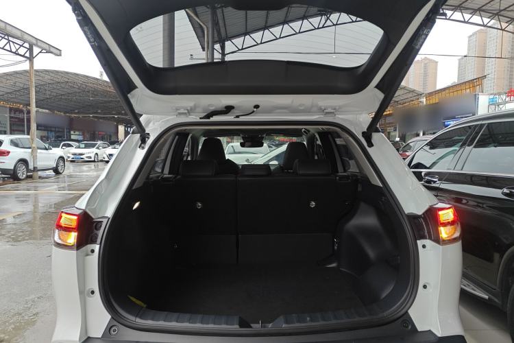 Used Toyota FRONTLANDER 2023 2.0L Smart Electric Hybrid Dual-Engine Deluxe Version Trunk