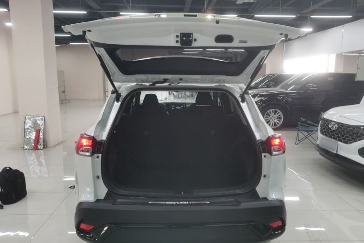 Used Toyota FRONTLANDER 2023 2.0L CVT Leading Edition Trunk