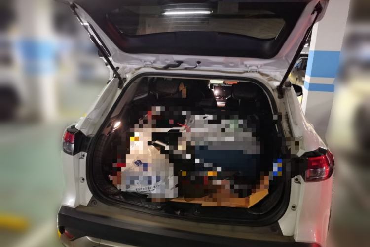 Used Toyota FRONTLANDER 2023 2.0L Smart Electric Hybrid Dual-Engine Luxury Edition Trunk