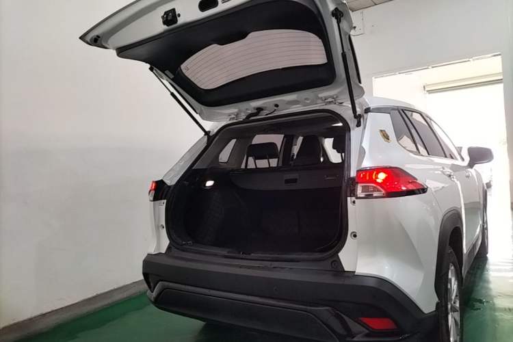 Used Toyota FRONTLANDER 2023 2.0L CVT Leading Edition Trunk
