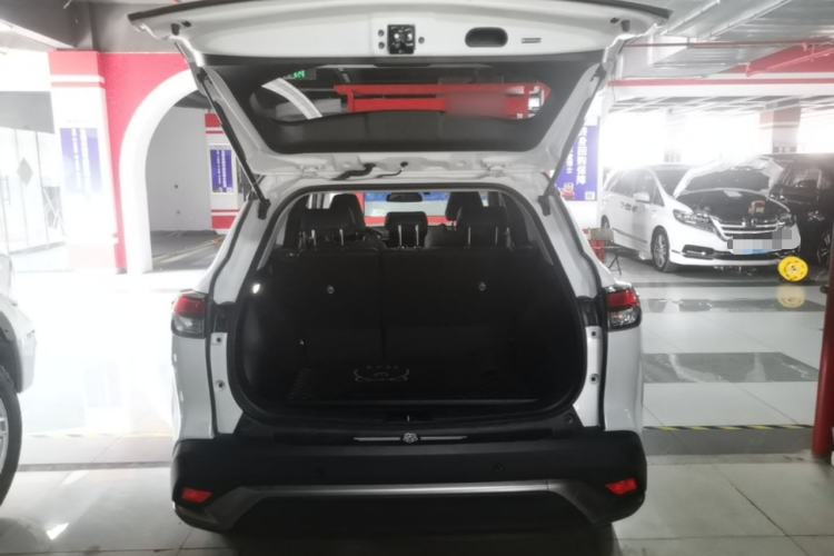 Used Toyota FRONTLANDER 2023 2.0L CVT Luxury Edition Trunk