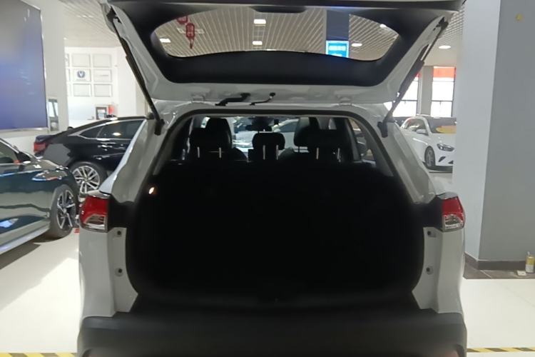 Used Toyota FRONTLANDER 2023 2.0L CVT Leading Edition Trunk
