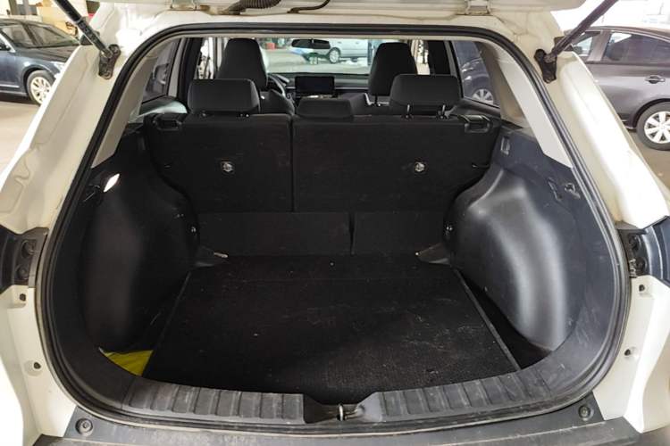 Used Toyota FRONTLANDER 2023 2.0L CVT Elite Edition Trunk