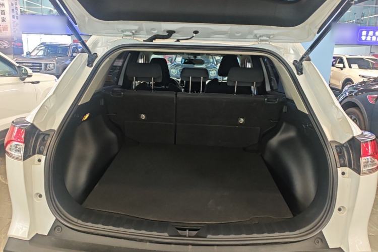 Used Toyota FRONTLANDER 2023 2.0L CVT Elite Edition Trunk