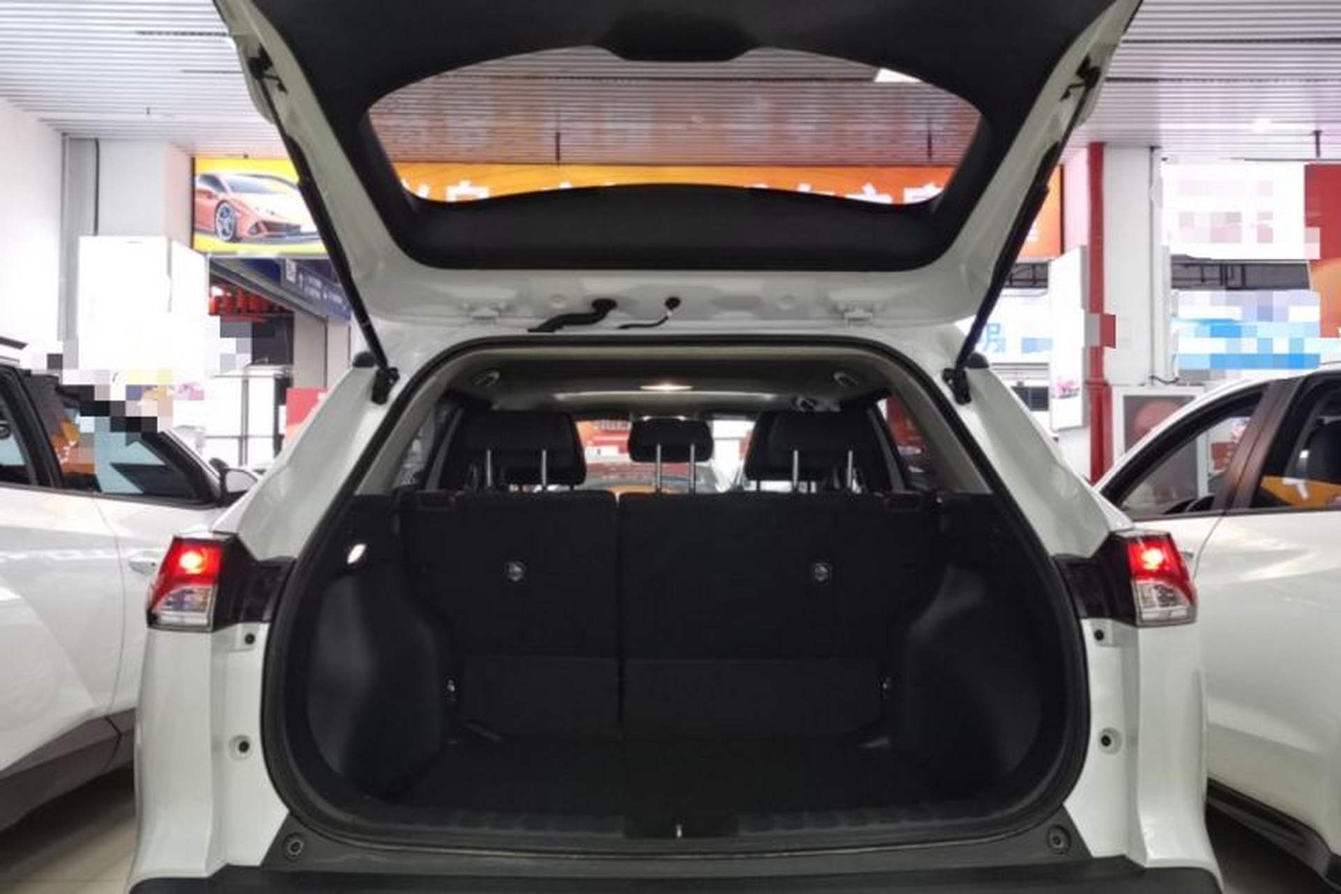Used Toyota FRONTLANDER 2023 2.0L CVT Leading Edition Trunk