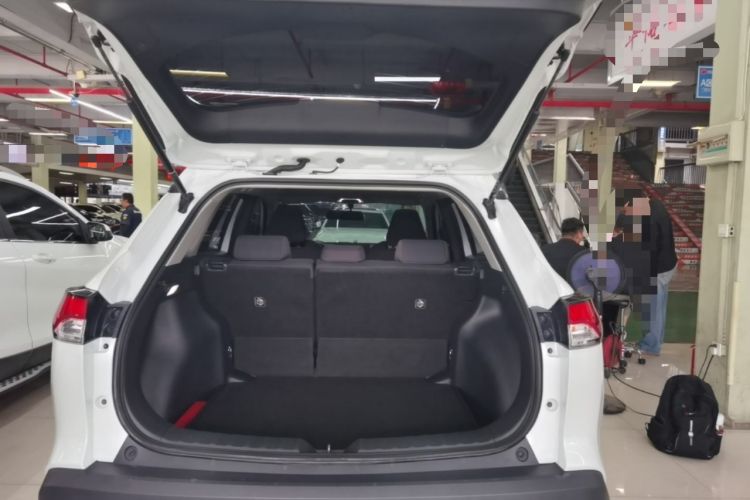 Used Toyota FRONTLANDER 2023 2.0L CVT Elite Edition Trunk