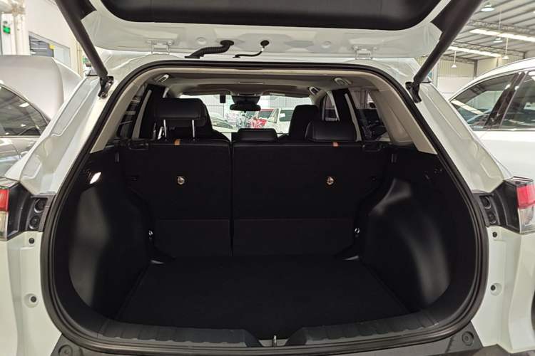 Used Toyota FRONTLANDER 2023 2.0L CVT Sport Edition Trunk