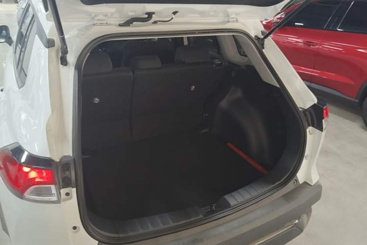 Used Toyota FRONTLANDER 2023 2.0L CVT Leading Edition Trunk