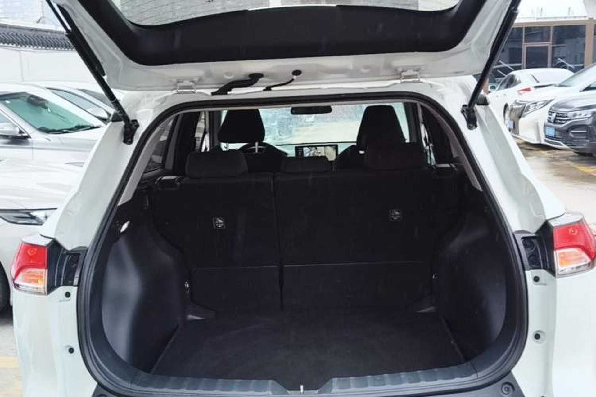Used Toyota FRONTLANDER 2023 2.0L CVT Leading Edition Trunk