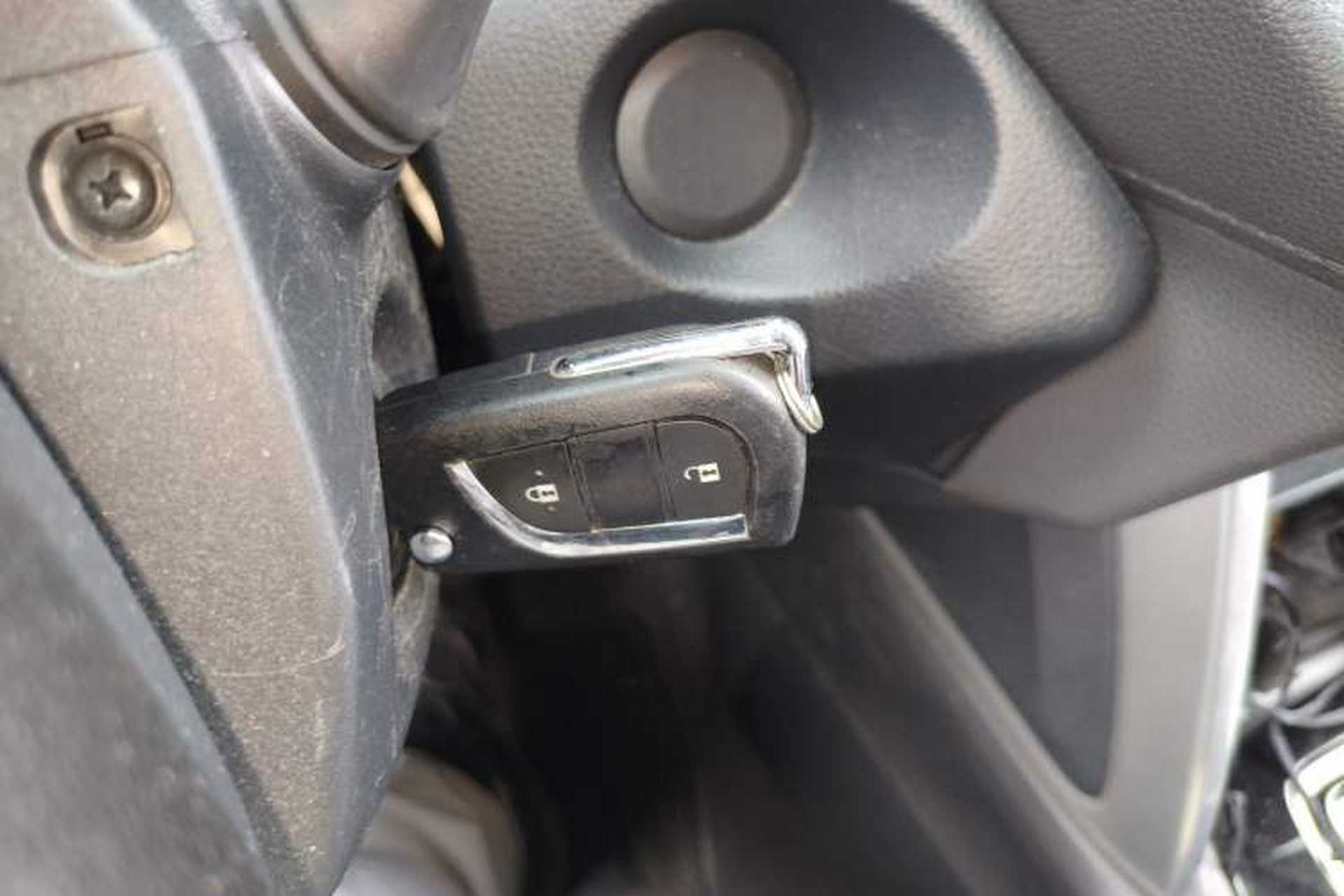 Used Toyota FRONTLANDER 2023 2.0L CVT Elite Edition Vehicle Key
