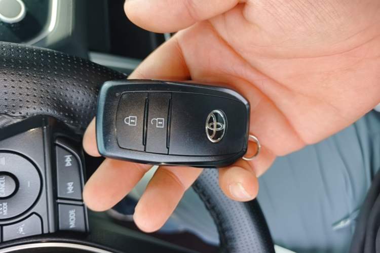 Used Toyota FRONTLANDER 2023 2.0L CVT Luxury Edition Vehicle Key