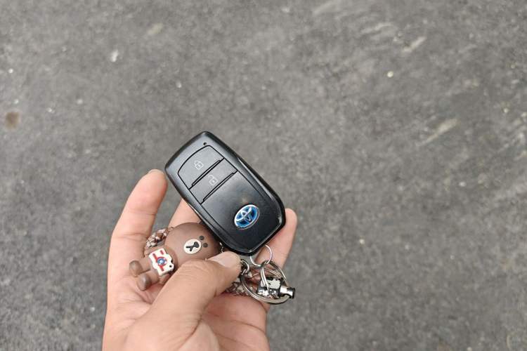 Used Toyota FRONTLANDER 2023 2.0L Smart Electric Hybrid Dual-Engine Leading Edition Vehicle Key