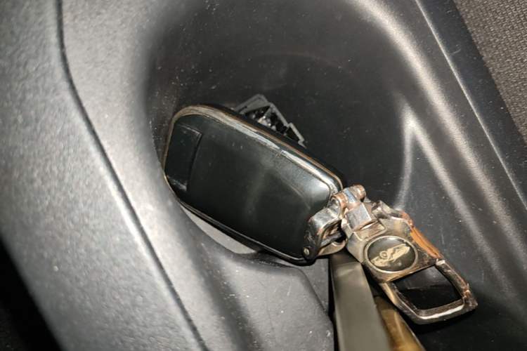 Used Toyota FRONTLANDER 2023 2.0L CVT Leading Edition Vehicle Key