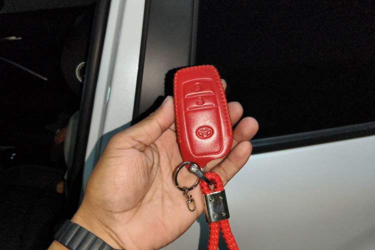 Used Toyota FRONTLANDER 2023 2.0L CVT Luxury Edition Vehicle Key