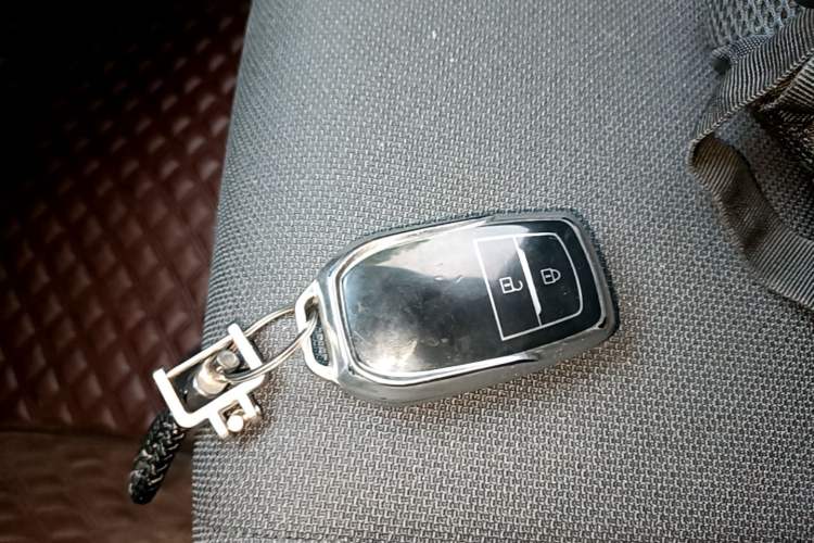 Used Toyota FRONTLANDER 2023 2.0L CVT Leading Edition Vehicle Key
