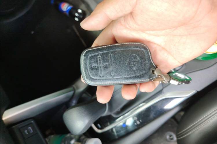 Used Toyota FRONTLANDER 2023 2.0L CVT Leading Edition Vehicle Key
