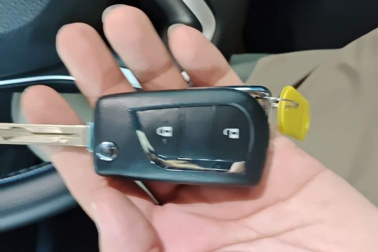 Used Toyota FRONTLANDER 2023 2.0L CVT Elite Edition Vehicle Key