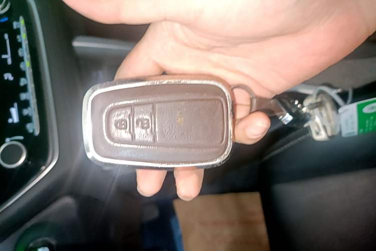 Used Toyota FRONTLANDER 2023 2.0L CVT Elite Edition Vehicle Key
