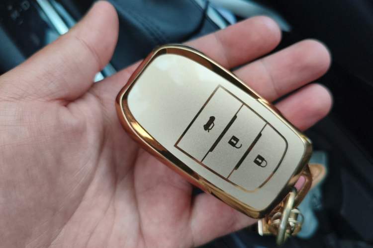 Used Toyota FRONTLANDER 2023 2.0L CVT Luxury Edition Vehicle Key