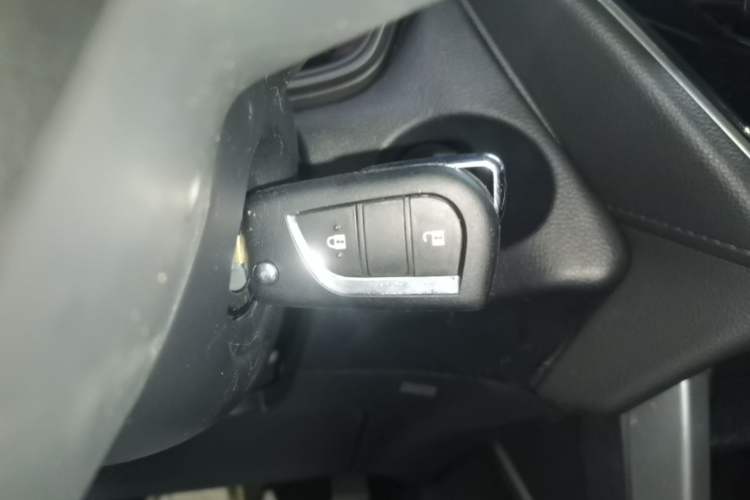 Used Toyota FRONTLANDER 2023 2.0L CVT Elite Edition Vehicle Key