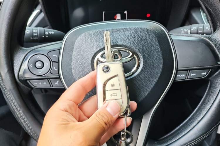 Used Toyota FRONTLANDER 2023 2.0L CVT Elite Edition Vehicle Key