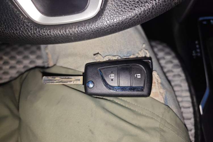 Used Toyota FRONTLANDER 2023 2.0L CVT Elite Edition Vehicle Key