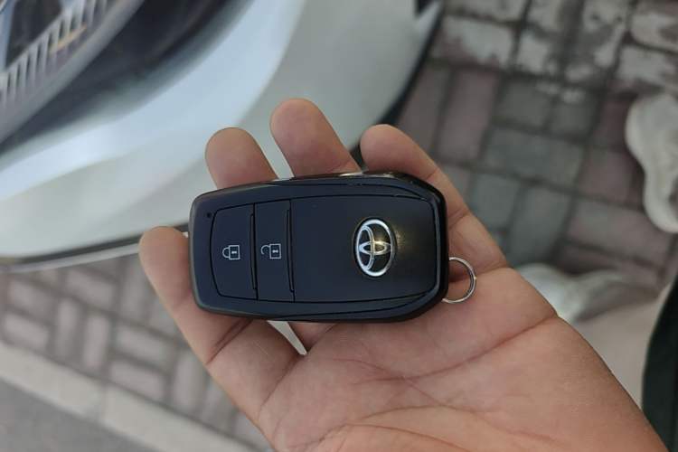 Used Toyota FRONTLANDER 2023 2.0L CVT Luxury Edition Vehicle Key