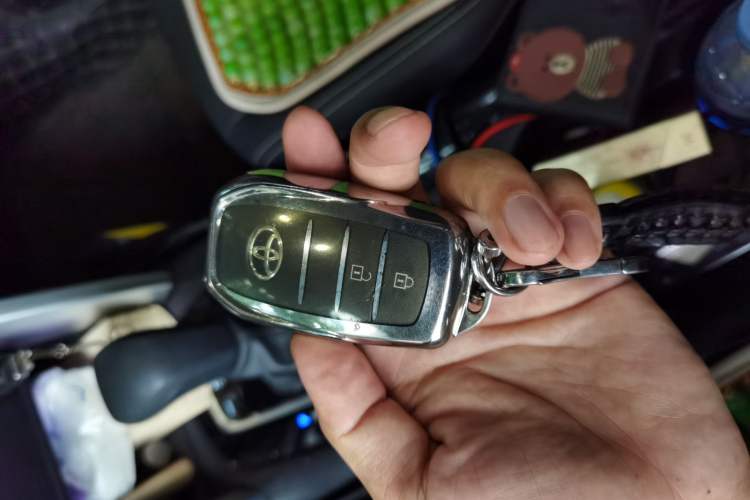 Used Toyota FRONTLANDER 2023 2.0L CVT Luxury Edition Vehicle Key