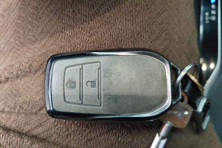 Used Toyota FRONTLANDER 2023 2.0L Smart Electric Hybrid Dual-Engine Leading Edition Vehicle Key