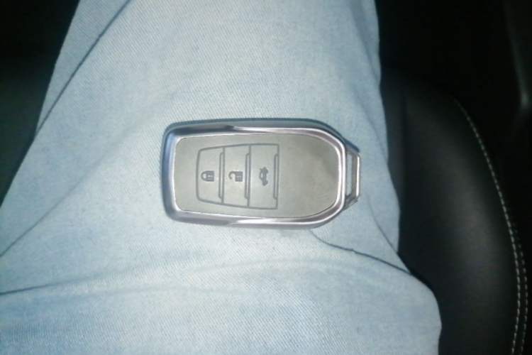 Used Toyota FRONTLANDER 2023 2.0L CVT Leading Edition Vehicle Key