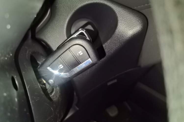 Used Toyota FRONTLANDER 2023 2.0L CVT Elite Edition Vehicle Key