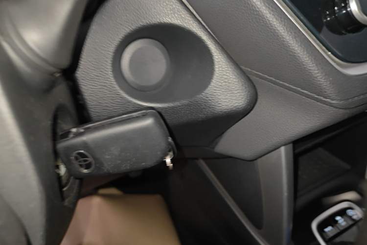 Used Toyota FRONTLANDER 2023 2.0L CVT Elite Edition Vehicle Key