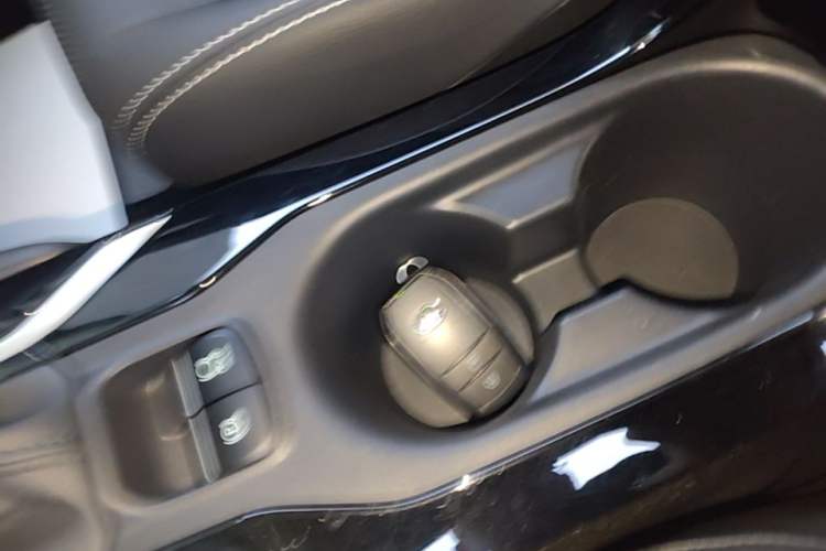 Used Toyota FRONTLANDER 2023 2.0L CVT Luxury Edition Vehicle Key