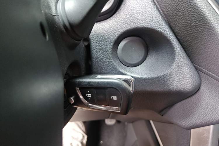 Used Toyota FRONTLANDER 2023 2.0L CVT Elite Edition Vehicle Key