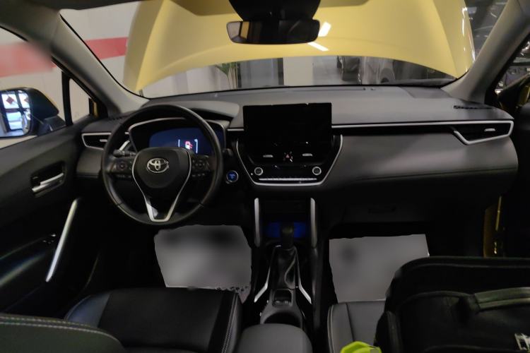 Used Toyota FRONTLANDER 2023 2.0L Smart Electric Hybrid Dual-Engine Deluxe Version Center Console
