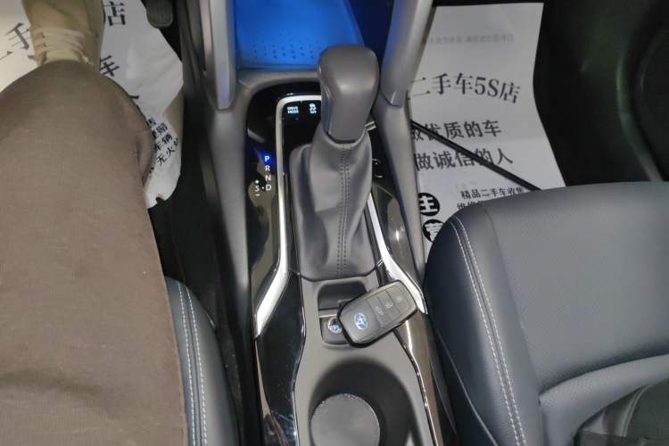 Used Toyota FRONTLANDER 2023 2.0L Smart Electric Hybrid Dual-Engine Deluxe Version Gear Lever