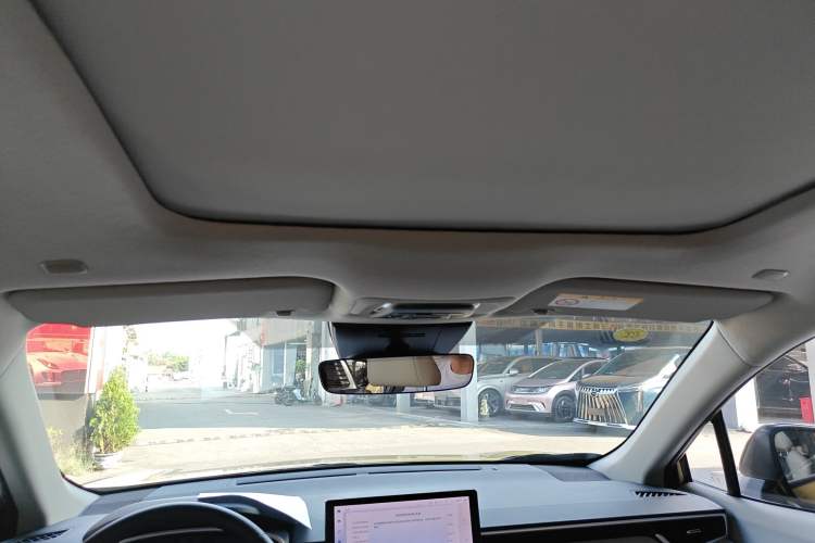 Used Toyota FRONTLANDER 2023 2.0L Smart Electric Hybrid Dual-Engine Deluxe Version Headliner
