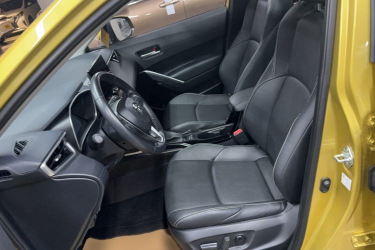 Used Toyota FRONTLANDER 2023 2.0L Smart Electric Hybrid Dual-Engine Deluxe Version Left Front Seat