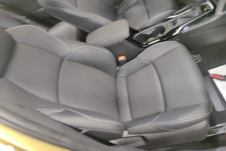 Used Toyota FRONTLANDER 2023 2.0L Smart Electric Hybrid Dual-Engine Deluxe Version Right Front Seat