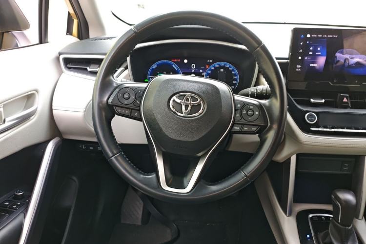 Used Toyota FRONTLANDER 2023 2.0L Smart Electric Hybrid Dual-Engine Deluxe Version Steering Wheel