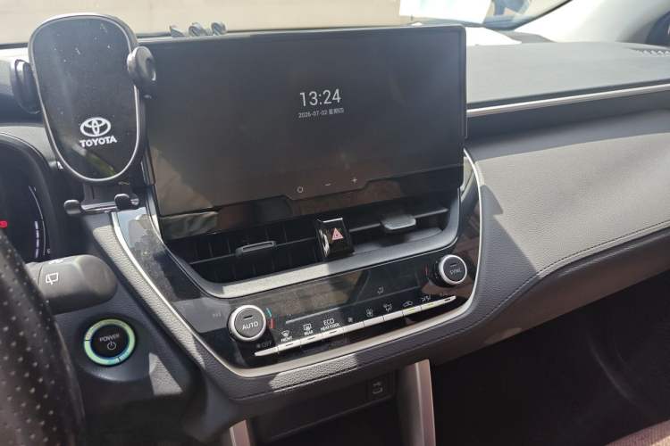 Used Toyota FRONTLANDER 2024 2.0L Smart Electric Hybrid Dual-Engine Leading Edition Audio And AC Panel