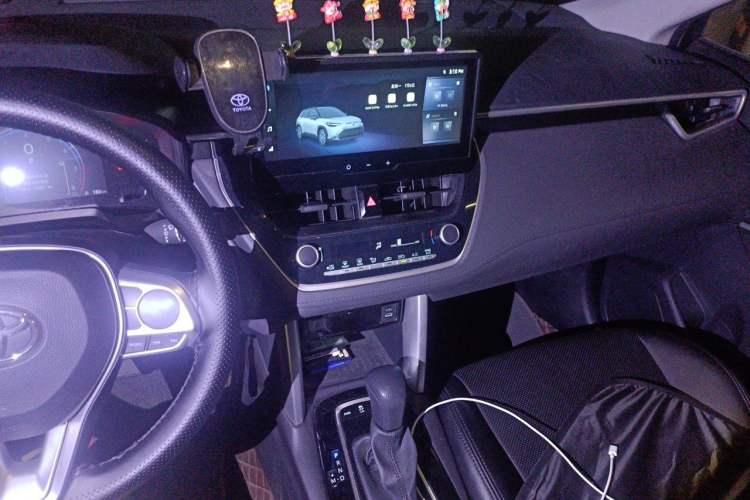 Used Toyota FRONTLANDER 2024 2.0L CVT Elite Edition Audio And AC Panel