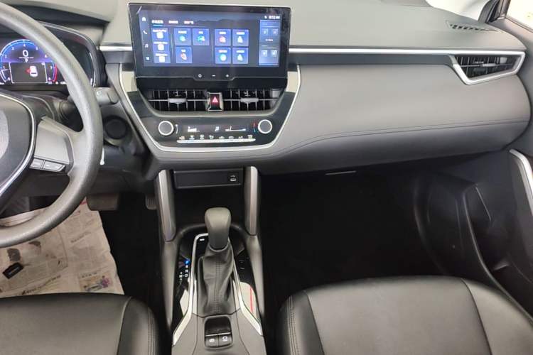 Used Toyota FRONTLANDER 2024 2.0L CVT Elite Edition Audio And AC Panel