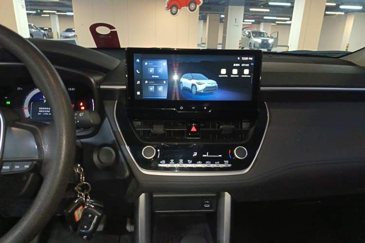 Used Toyota FRONTLANDER 2024 2.0L CVT Elite Edition Audio And AC Panel