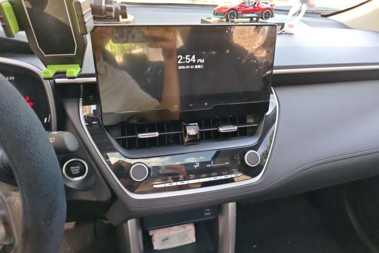 Used Toyota FRONTLANDER 2024 2.0L CVT Luxury Edition Audio And AC Panel