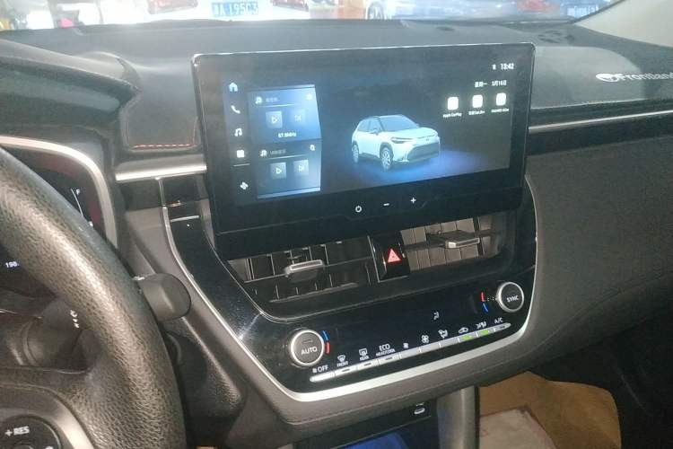 Used Toyota FRONTLANDER 2024 2.0L Smart Electric Hybrid Dual-Engine Luxury Edition Audio And AC Panel